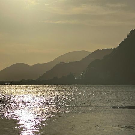 Вилла Stunning Views Ocean-Front Веллингтон Экстерьер фото